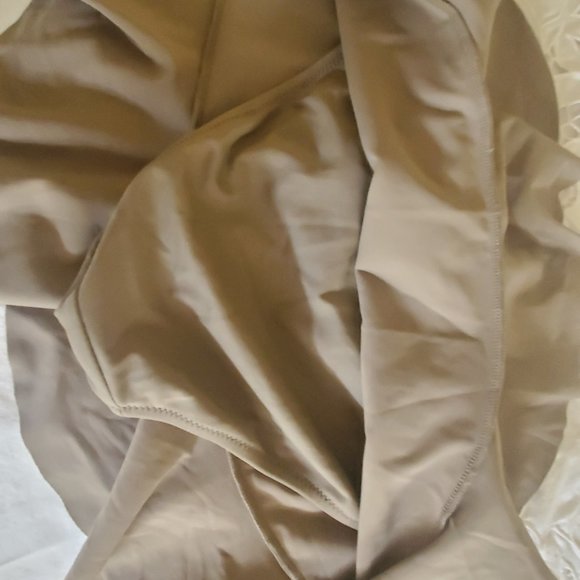 Victoria's Secret Swim - Picture 8 of 9